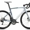 Vélo BH RS1 3.0 Carbone Shimano 105 11V 2023 Gris Métal -Vélos de Route Soldes BH RS1 3.0 2023 gris blanc