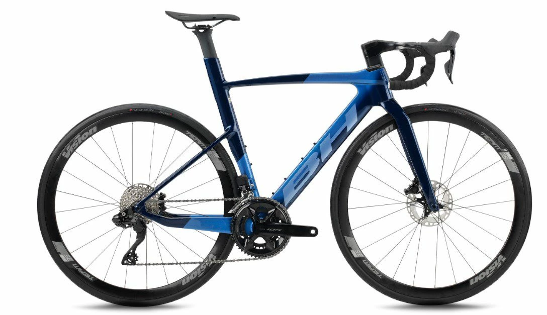 Vélo BH AEROLIGHT 6.0 SHIMANO 105 Di2 12V 2023 Bleu 2 Vélo BH AEROLIGHT 6.0 SHIMANO 105 Di2 12V 2023 Bleu