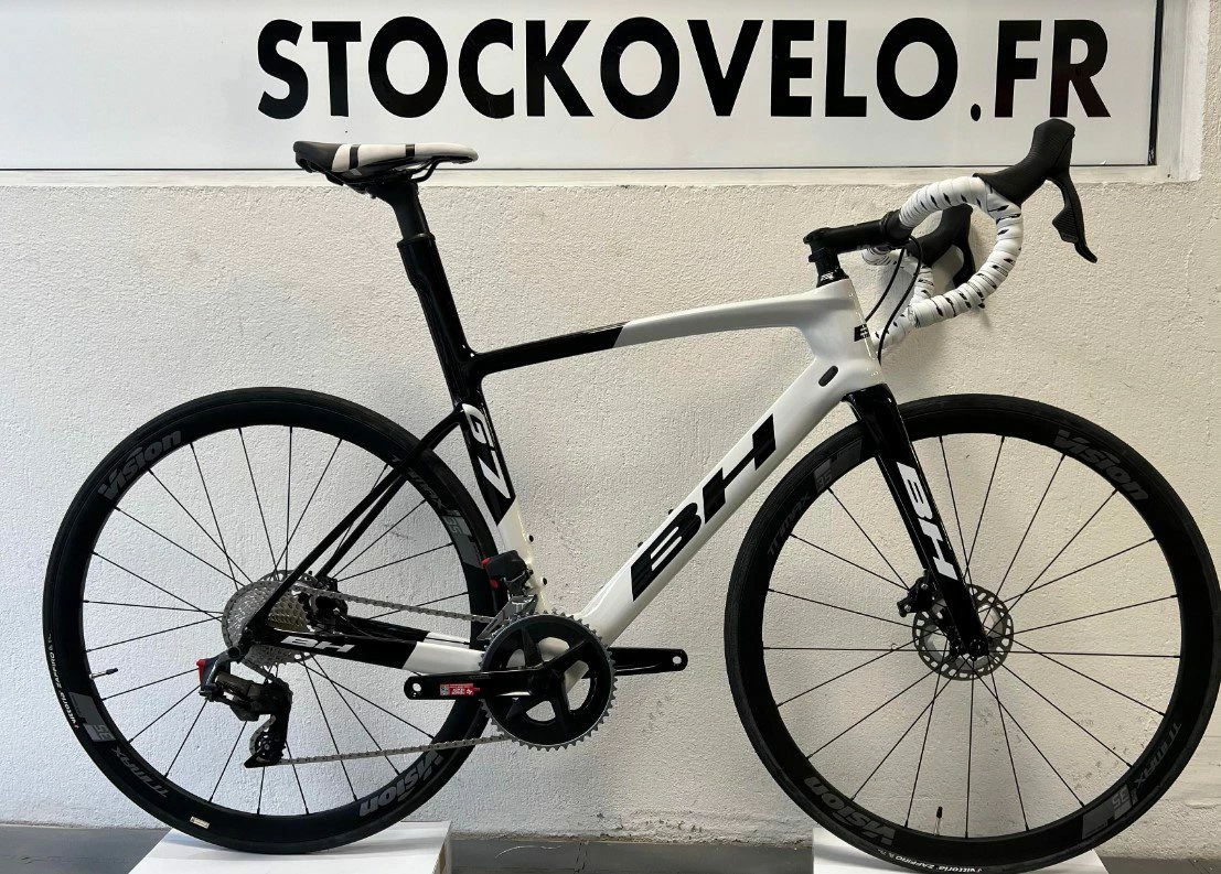 Vélo BH G7 DISC « Limited Edition » SRAM Rival AXS 12V Noir/blanc 3 Vélo BH G7 DISC « Limited Edition » SRAM Rival AXS 12V Noir/blanc
