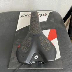 Selle PROLOGO NAGO EVO CPC Tirox Noire/rouge -Vélos de Route Soldes IMG 1077