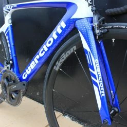 Vélo GUERCIOTTI EUREKA AIR Carbone Shimano Ultégra 8000 11V Bleu/blanc 10 Vélo GUERCIOTTI EUREKA AIR Carbone Shimano Ultégra 8000 11V Bleu/blanc -Vélos de Route Soldes guerciotti bleu 3 scaled 1