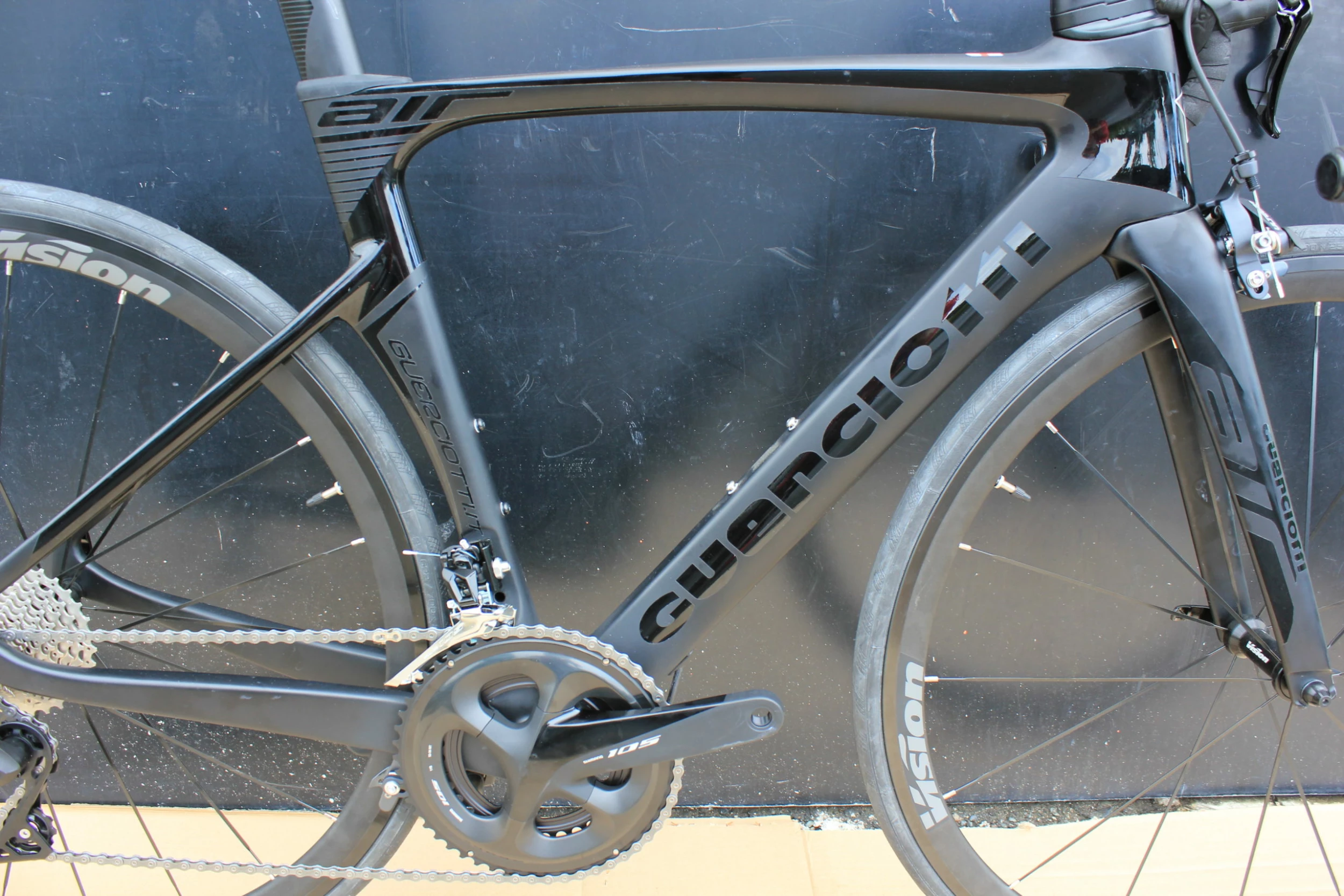 Vélo GUERCIOTTI EUREKA AIR Carbone Shimano Ultégra 8000 11V Noir 4 Vélo GUERCIOTTI EUREKA AIR Carbone Shimano Ultégra 8000 11V Noir – Image 2