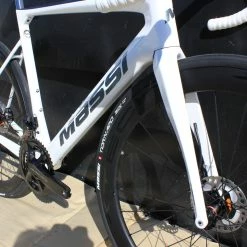 BH Vélo MASSI ARROW Race Carbone Shimano Dura-Ace Di2 12V Blanc -Vélos de Route Soldes massi arrow blanc 3 scaled 3