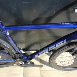 BH Vélo MASSI TEAM Race Carbone Shimano 105 Di2 12V Bleu -Vélos de Route Soldes massi bleu 4 scaled 1