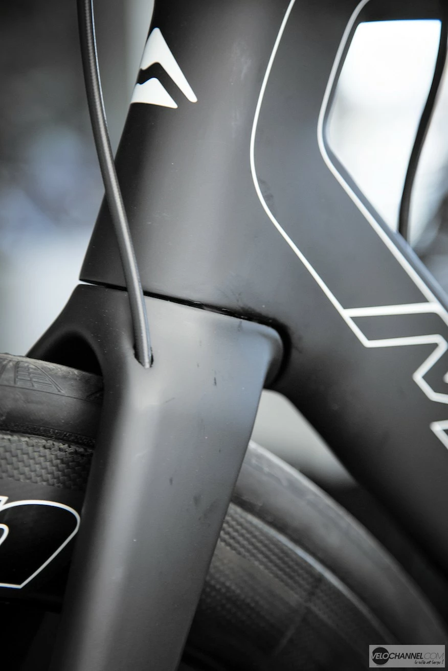 Vélo MERIDA REACTO 9000 Sram Red ETap 11V Noir Carbone Mat 5 Vélo MERIDA REACTO 9000 Sram Red ETap 11V Noir Carbone Mat – Image 3