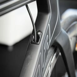 Vélo MERIDA REACTO 9000 Sram Red ETap 11V Noir Carbone Mat 11 Vélo MERIDA REACTO 9000 Sram Red ETap 11V Noir Carbone Mat -Vélos de Route Soldes reacto 9000 2