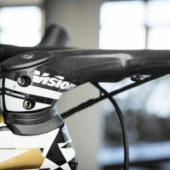 Vélo MERIDA REACTO équipe Pro BAHRAIN Shimano Dura-Ace 9150 Di2 11V Bleu/rouge/gold -Vélos de Route Soldes reacto 9000 3 2