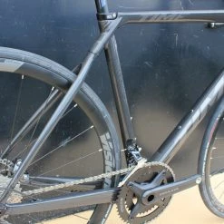 Vélo TIME ALPE D’HUEZ 21 Disc Fourche AKTIV Noir Carbone Vernis 11 Vélo TIME ALPE D’HUEZ 21 Disc Fourche AKTIV Noir Carbone Vernis -Vélos de Route Soldes time 21 disc aktiv noir carbone 1 scaled 1