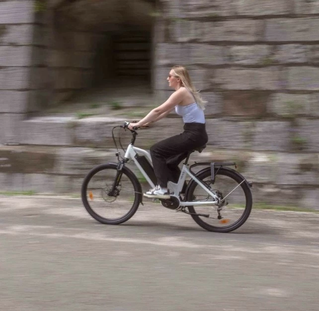 25 Kg Vélo électrique VIRAGE FLEURON 624Wh 150 Kms 2022 Blanc (Made In France) 6 25 Kg Vélo électrique VIRAGE FLEURON 624Wh 150 Kms 2022 Blanc (Made In France) – Image 4